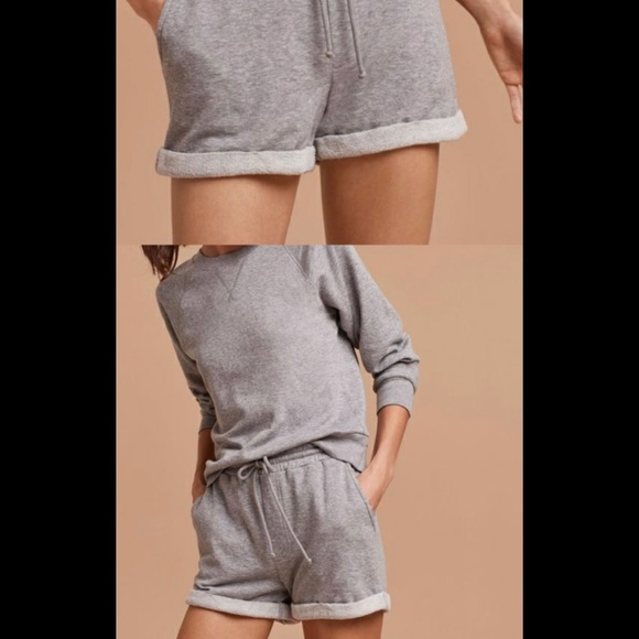 Olive green sweat shorts from aritzia - Picture 2 of 4